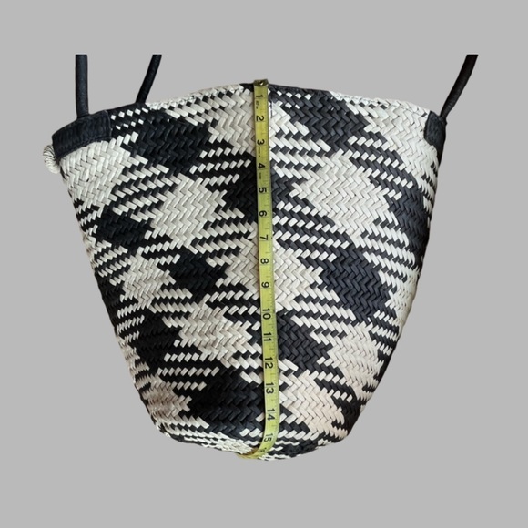 Chic Black and White Woven Tote Bag - Picture 10 of 15